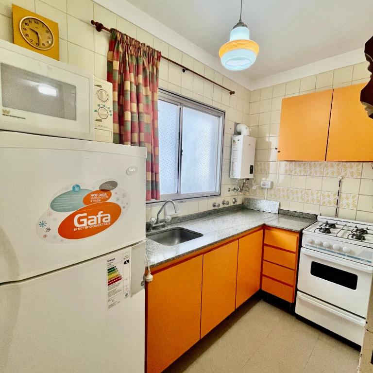 Departamento Zona Centro Avenida Colón a 3 cuadras del Mar ! - Apartamento de 1 dormitorio - 15