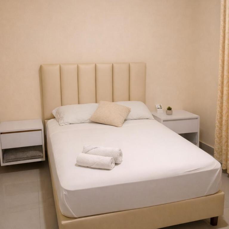 Posada Express I Airport Layover Stay - Sleep & Fly - Economy Double Room - 7
