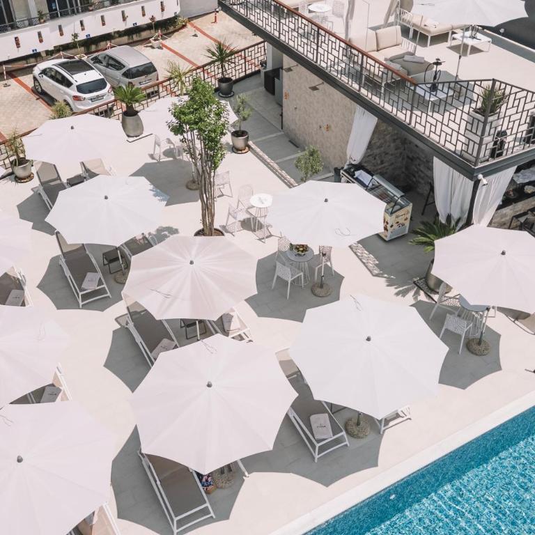 Padam Hotel & SPA - Deluxe Double Room (2 Adults + 1 Child) - 4