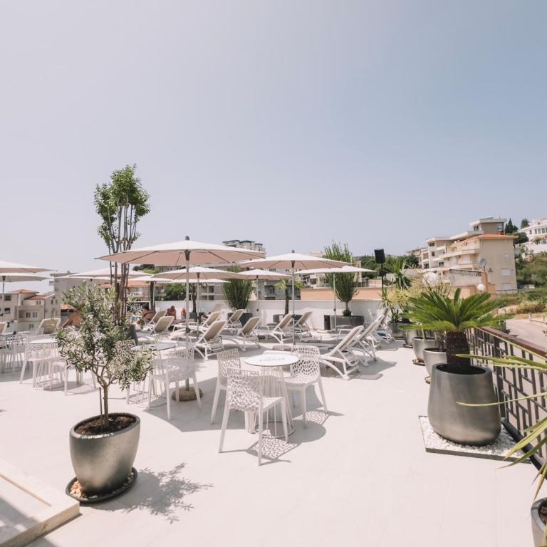 Padam Hotel & SPA - Deluxe Double Room (2 Adults + 1 Child) - 3