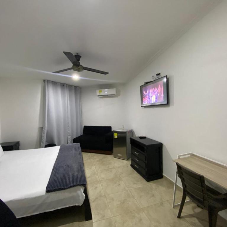 Hotel Tariq Monteria - Habitación Deluxe con cama extragrande - 4