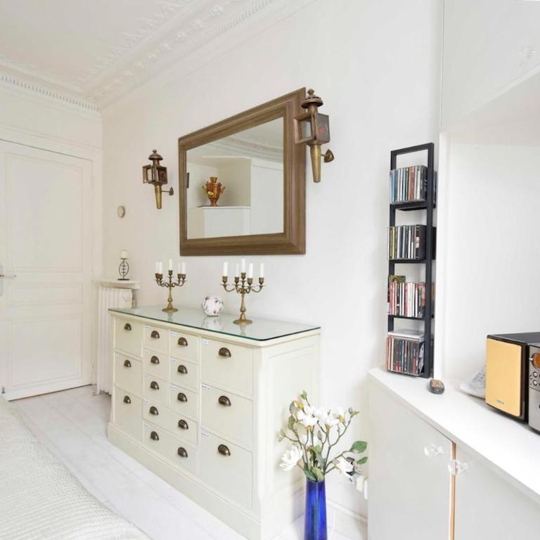 Parisian Home 2 bedrooms Marais - Bastille - Two-Bedroom Apartment - 2