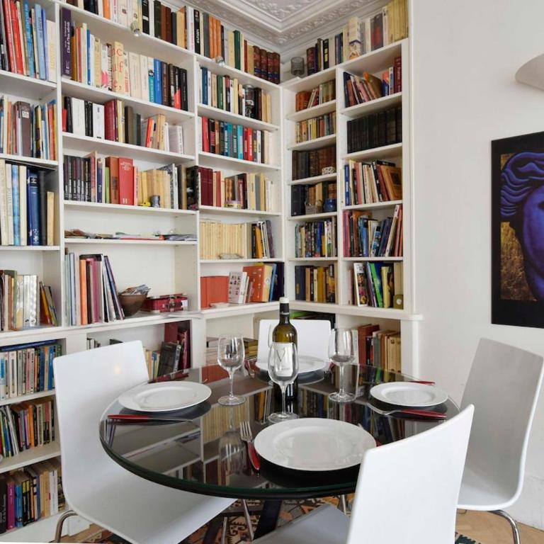 Parisian Home 2 bedrooms Marais - Bastille - Two-Bedroom Apartment - 4