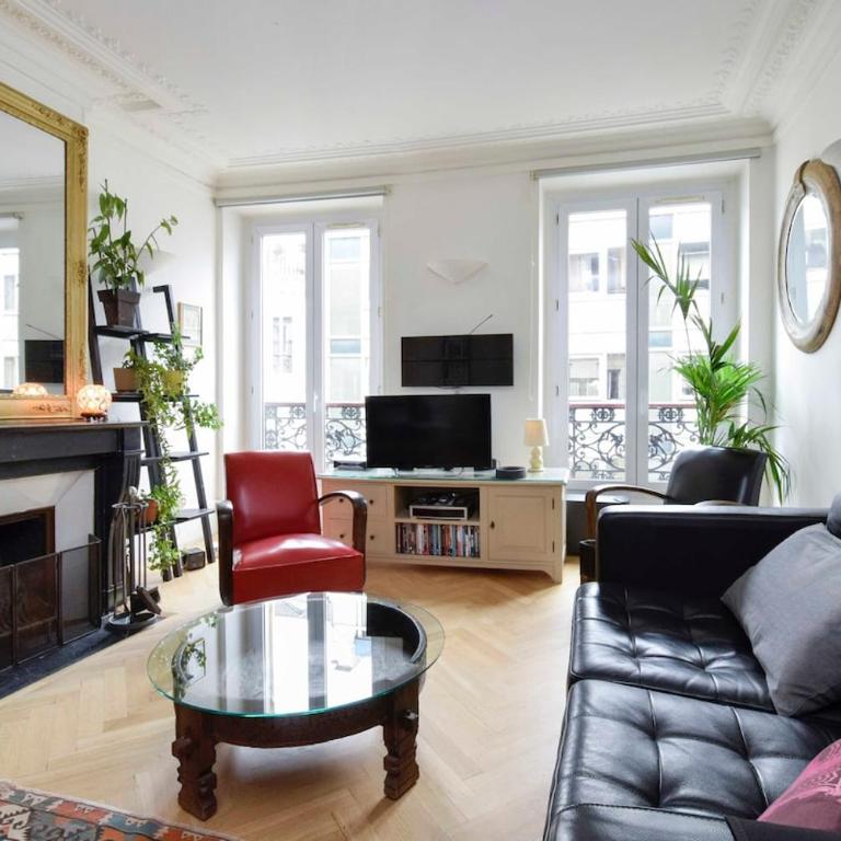 Parisian Home 2 bedrooms Marais - Bastille - Two-Bedroom Apartment - 8