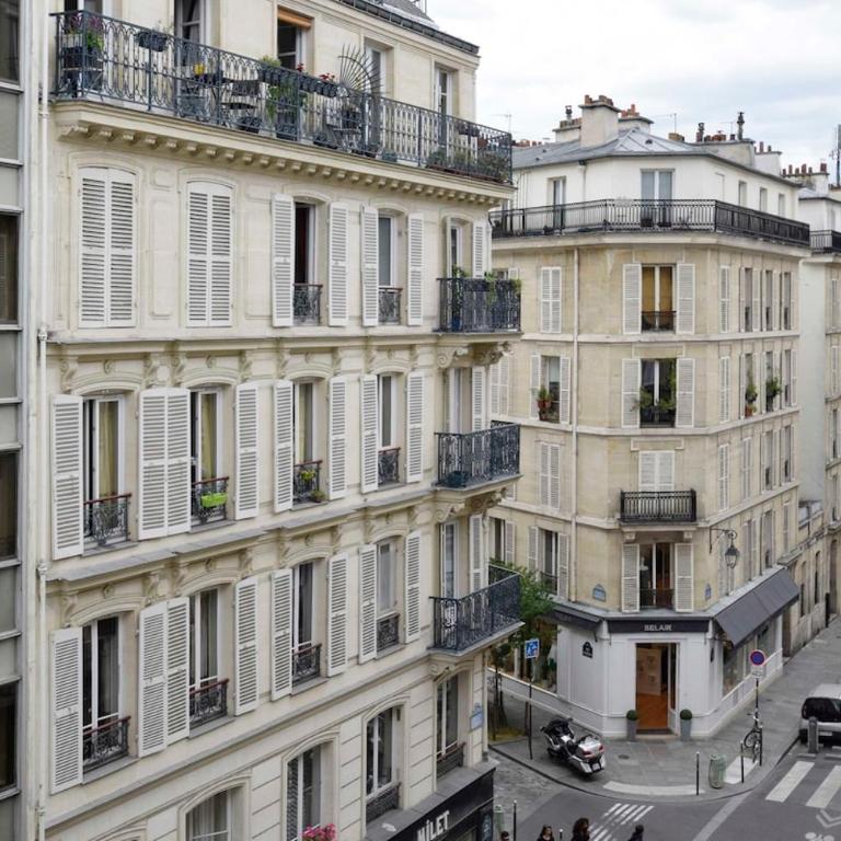 Parisian Home 2 bedrooms Marais - Bastille - Two-Bedroom Apartment - 15