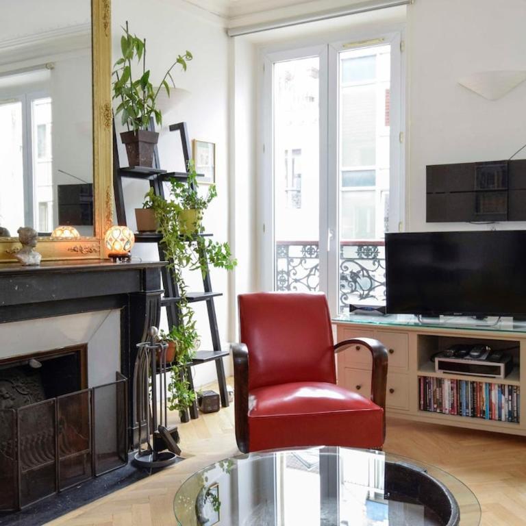 Parisian Home 2 bedrooms Marais - Bastille - Two-Bedroom Apartment - 23