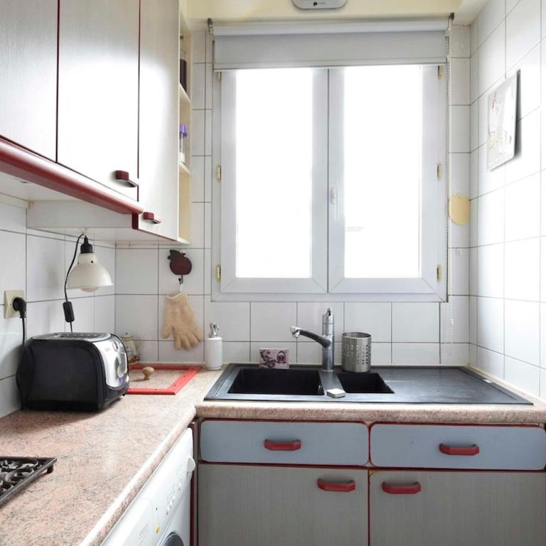 Parisian Home 2 bedrooms Marais - Bastille - Two-Bedroom Apartment - 28