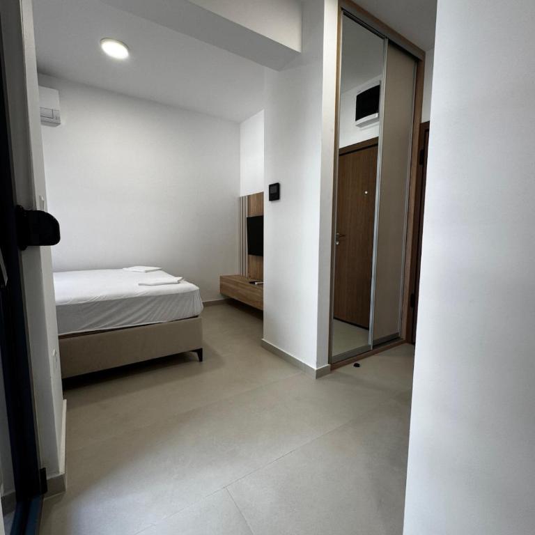 Mayne Apartmant - One-Bedroom Apartment - 2