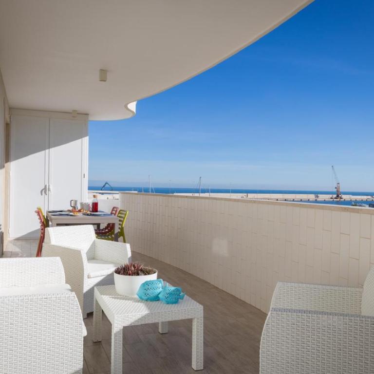 La stella sul mare by MONHOLIDAY - Two-Bedroom Apartment - 11