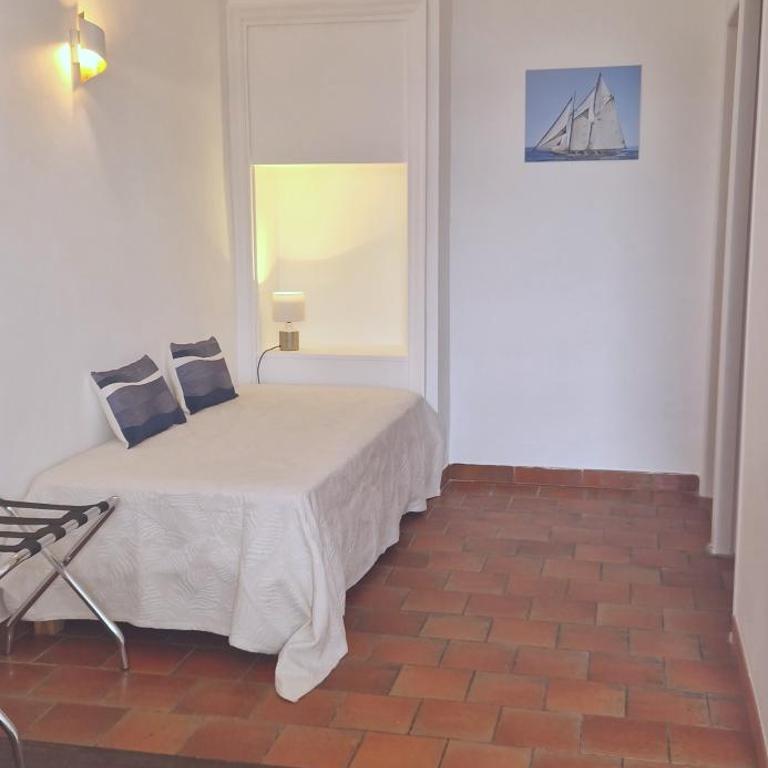 Hôtel La Petite Bohème - Chambre Lit Queen-Size Deluxe - 8