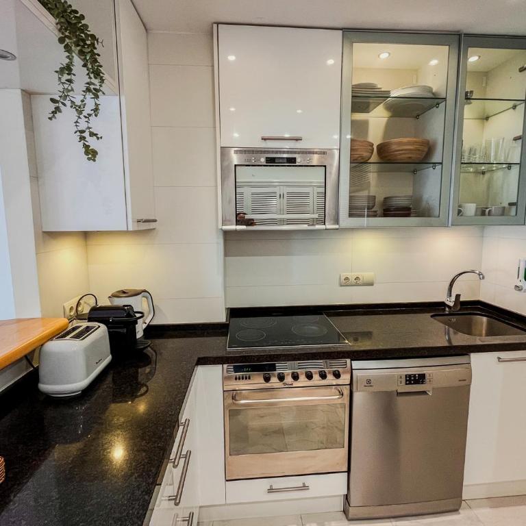 Skol 536 - Great One Bed Apartment with Wonderful Sea View. - One-Bedroom Apartment - 28