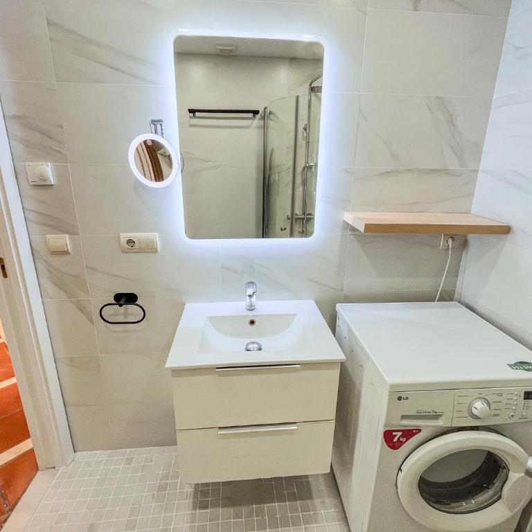 Skol 536 - Great One Bed Apartment with Wonderful Sea View. - One-Bedroom Apartment - 33