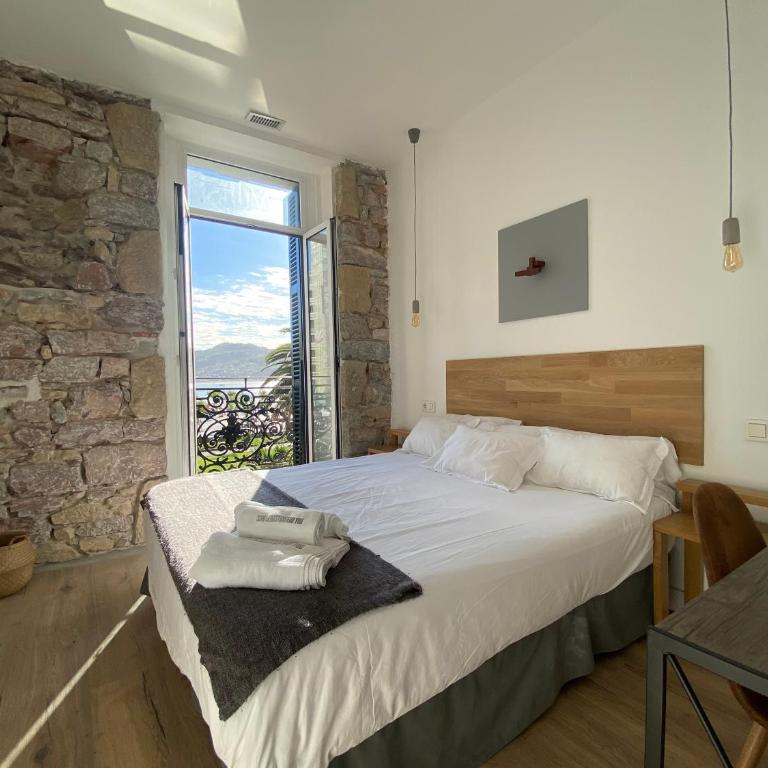 MIRADAALACONCHA Rooms - Habitación Doble Deluxe con balcón y vistas al mar - 5