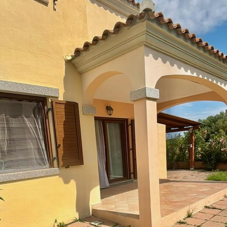 ISS Travel, Apartment Euro in San Teodoro, groundfloor, 2 bedrooms, 6 beds, with air conditioning - Appartamento con 2 Camere da Letto - 3