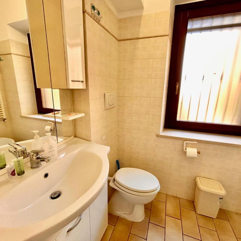LA CASA DI ANGELO IN CENTRO a piano terra con aria condizionata - One-Bedroom Apartment - 8