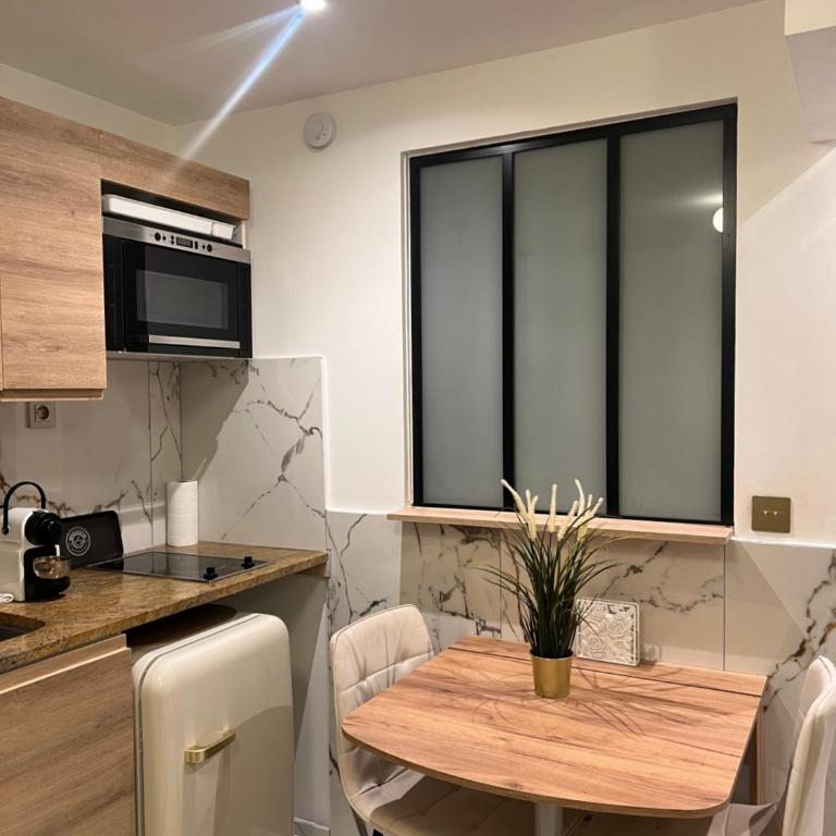 Studio Île Saint Louis 75004 Paris - Appartement 1 Chambre - 3