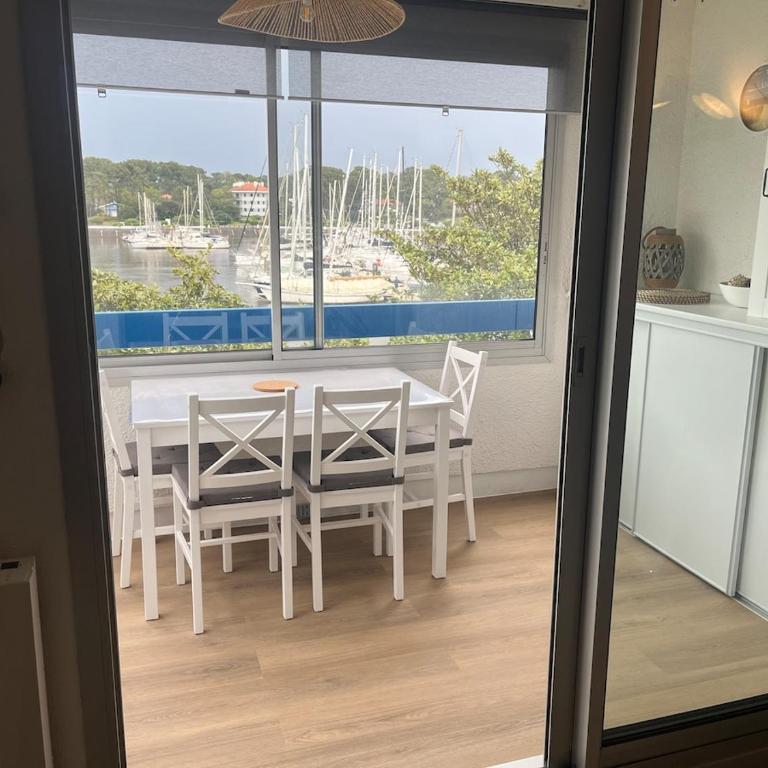 Au cœur du port de Capbreton studio confort - One-Bedroom Apartment with View - 8