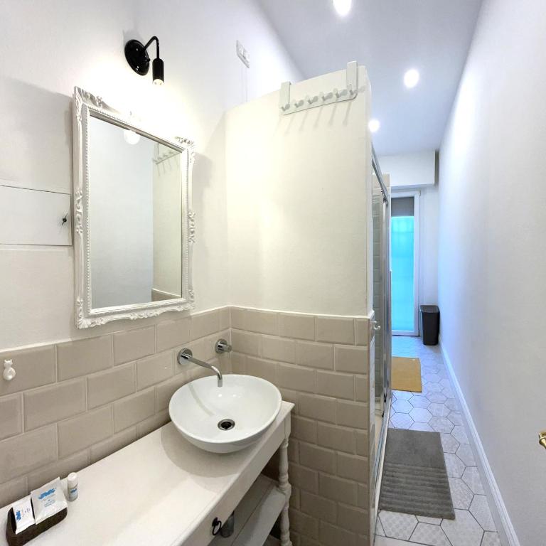 White House Florence - Double Room - 4