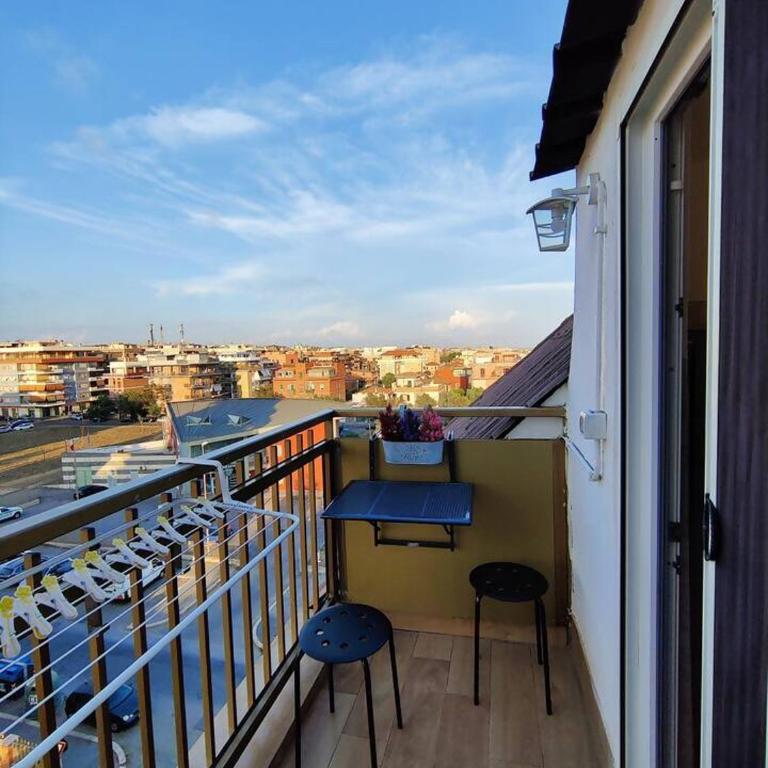 Elegant Seafront Apartment in Ostia | Beach Access - Appartamento con 2 Camere da Letto, Balcone e Vista mare - 2