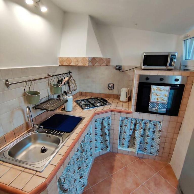 Elegant Seafront Apartment in Ostia | Beach Access - Appartamento con 2 Camere da Letto, Balcone e Vista mare - 21