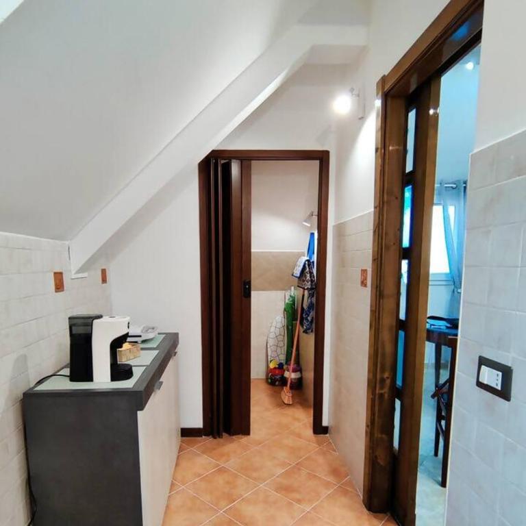 Elegant Seafront Apartment in Ostia | Beach Access - Appartamento con 2 Camere da Letto, Balcone e Vista mare - 22