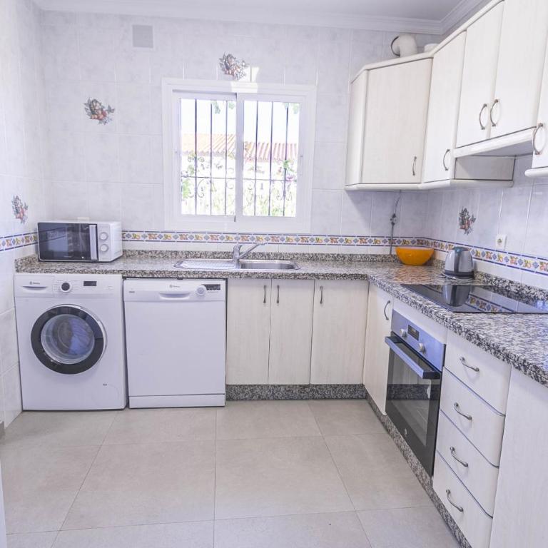 Canovas Nerja - Casa Bajamar 36 con piscina - Casa de 3 dormitorios - 13