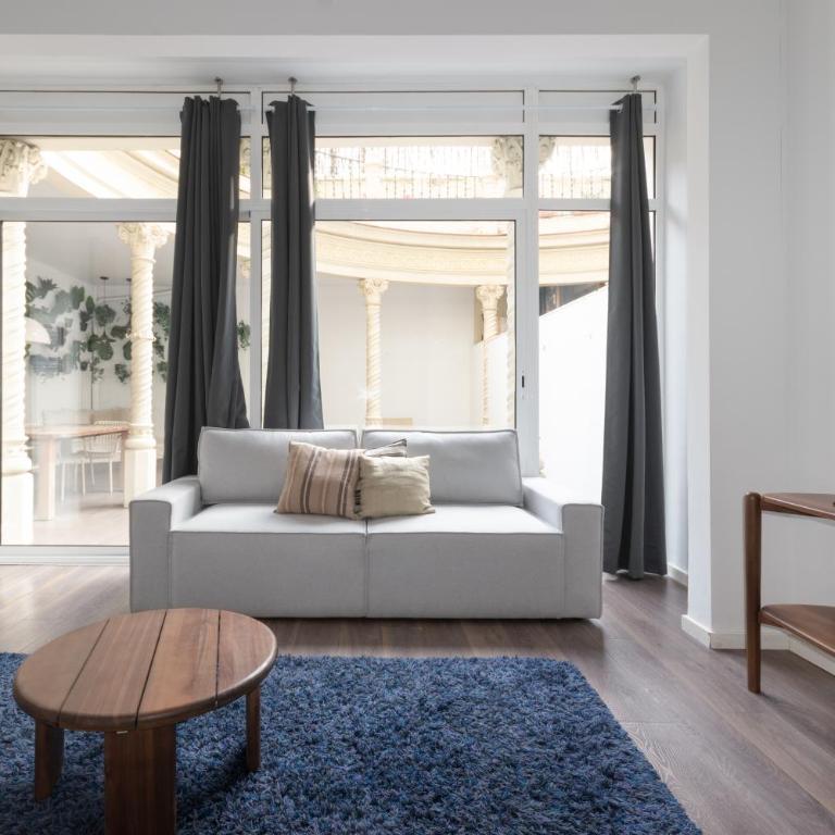 Canela Homes BARCELONA VALÈNCIA - Three-Bedroom Apartment - 1