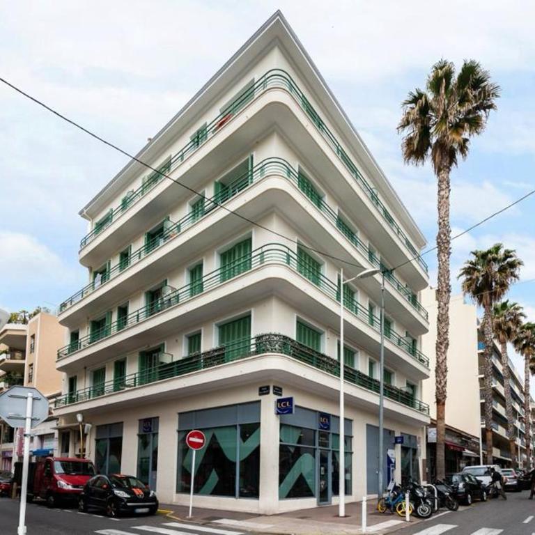LOUIS GALLET Centre JUAN LES PINS 50m des plages - One-Bedroom Apartment - 2