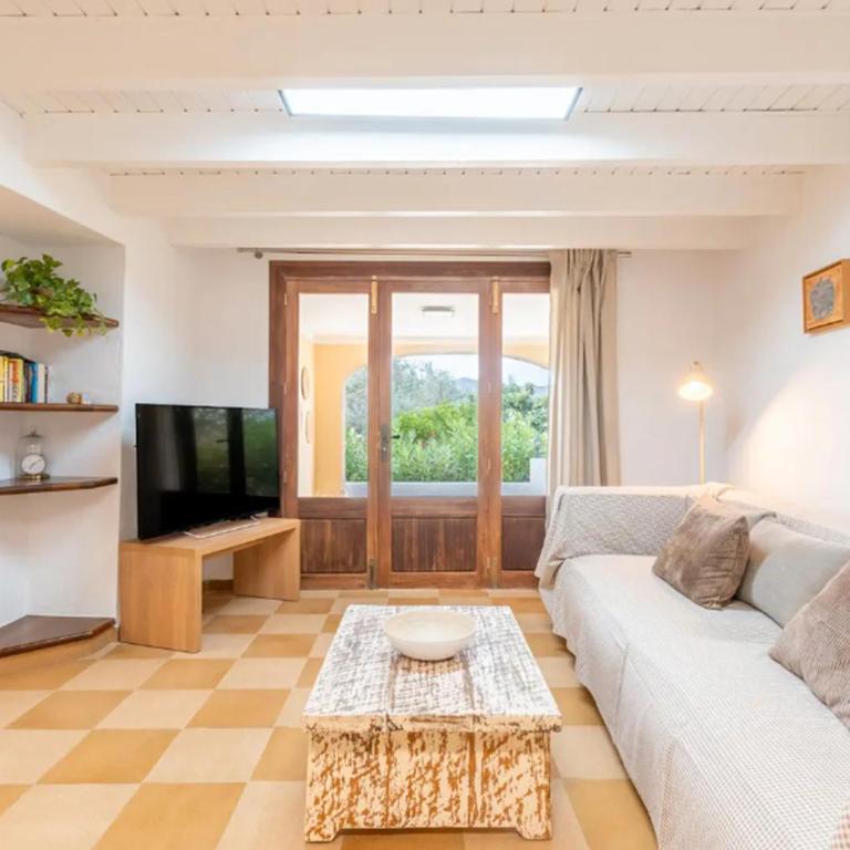 Can Negri Grand - Three-Bedroom House - 5