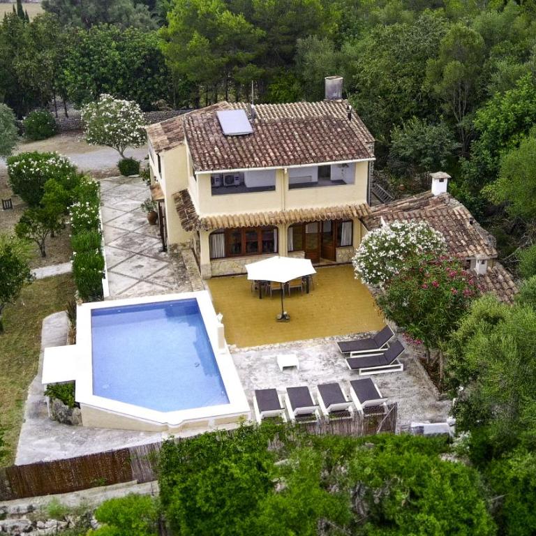 Can Negri Grand - Three-Bedroom House - 32