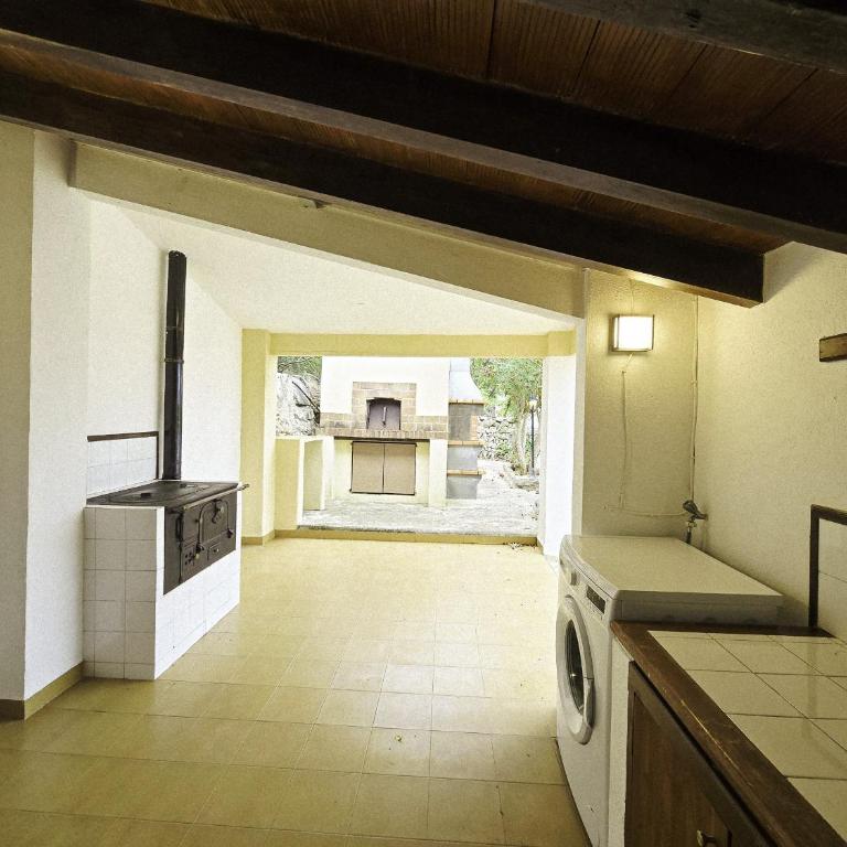 Can Negri Grand - Three-Bedroom House - 33