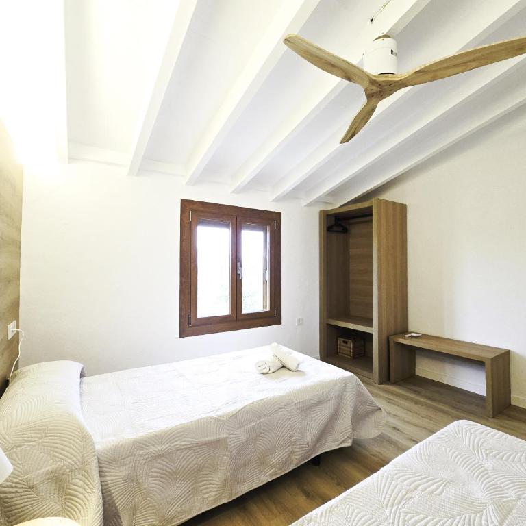 Can Negri Grand - Three-Bedroom House - 38