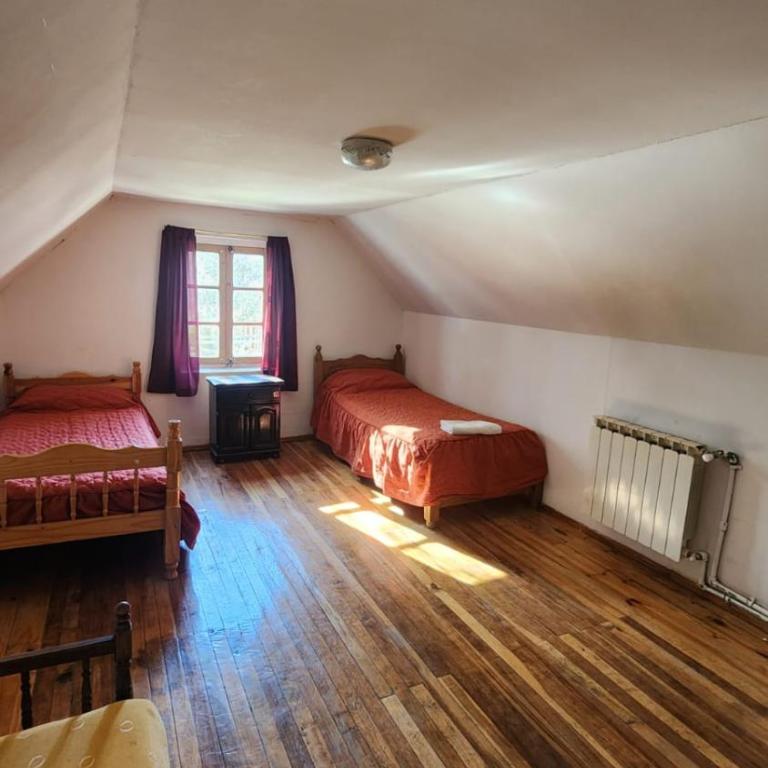 La franca, Hostal centrico, Habitacion privada y Amplia cocina - Habitación Doble Estándar con baño compartido - 1