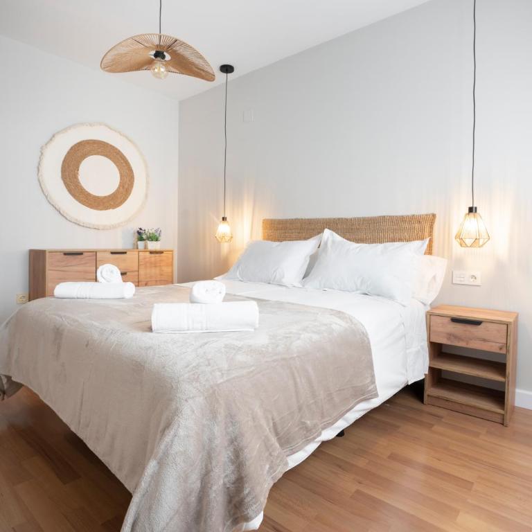 EnjoyGranada Sky Penthouse Luxury 3BR, Pool and Amazing Views - Three-Bedroom Premium Apartment - 9
