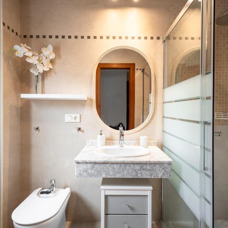 EnjoyGranada Sky Penthouse Luxury 3BR, Pool and Amazing Views - Three-Bedroom Premium Apartment - 37