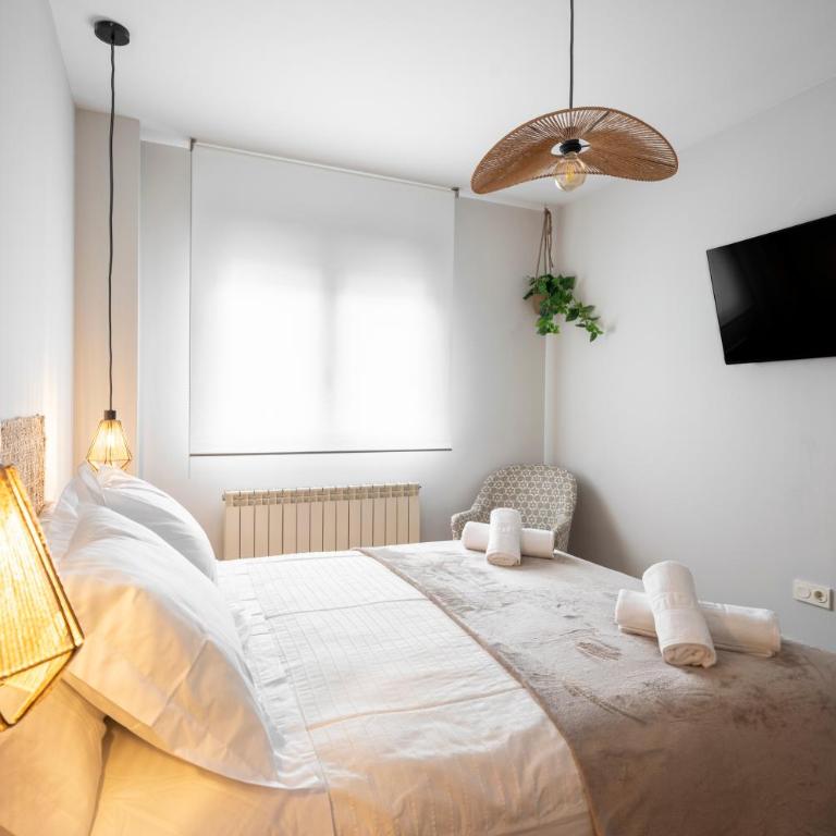 EnjoyGranada Sky Penthouse Luxury 3BR, Pool and Amazing Views - Three-Bedroom Premium Apartment - 46