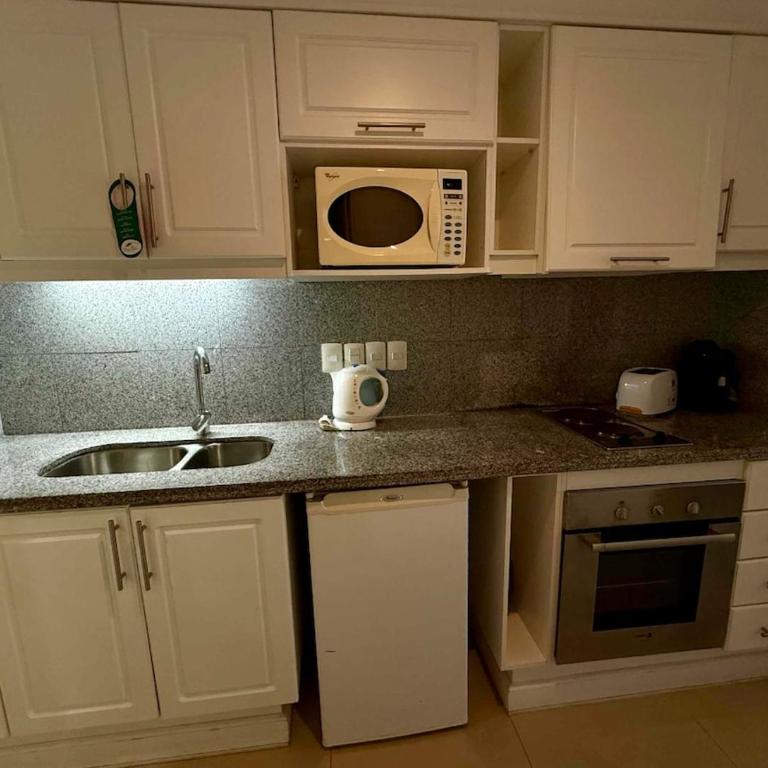 Solanas, Green Park - Studio Apartment with Queen Bed - 44