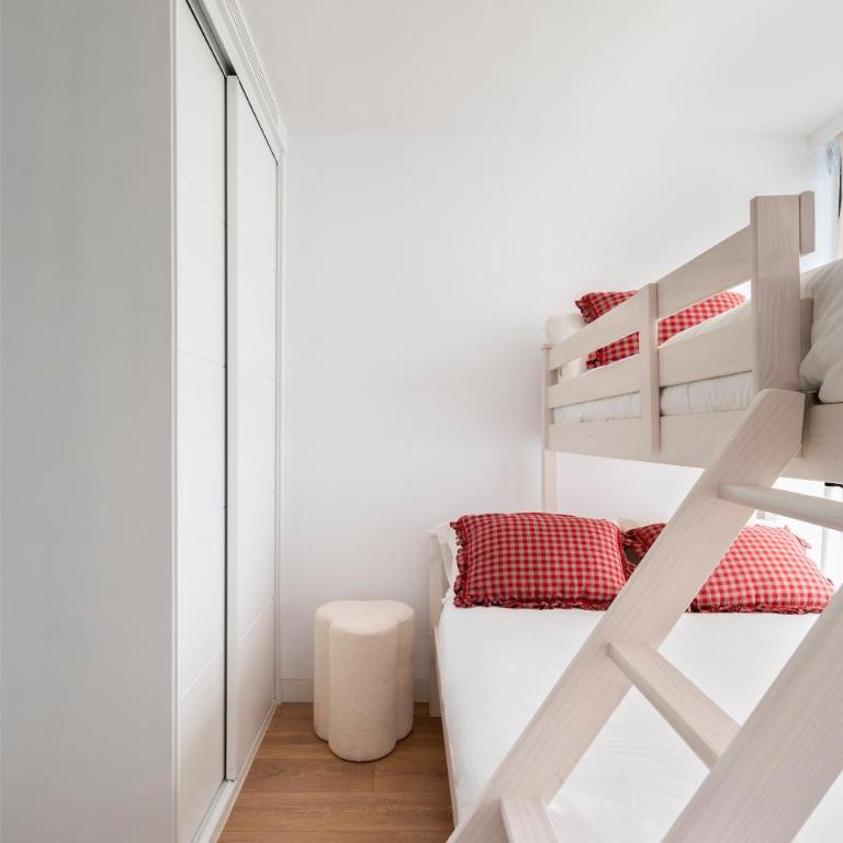 Alohamundi San Pablo - Two-Bedroom Apartment with Balcony - 12