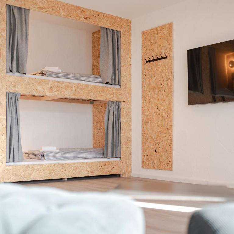 Weitnau Stays - Hotel & Hostel - Bett im gemischten 6-Bett-Schlafsaal - 10