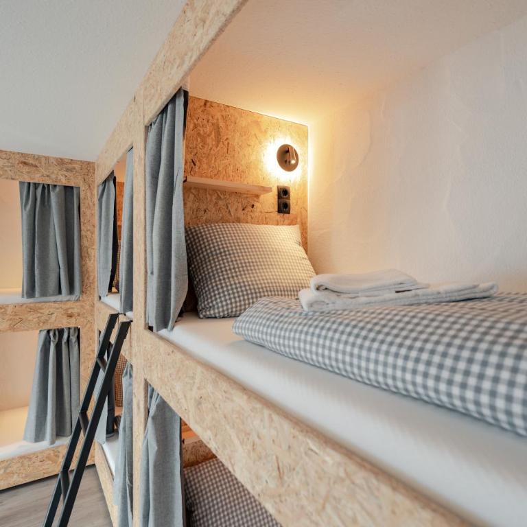 Weitnau Stays - Hotel & Hostel - Bett im gemischten 6-Bett-Schlafsaal - 5