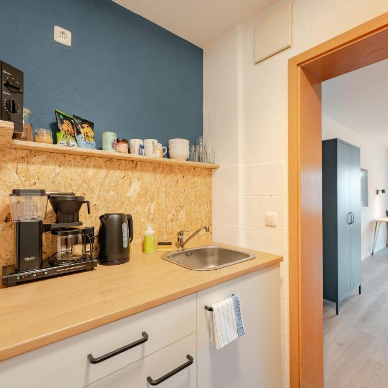 Weitnau Stays - Hotel & Hostel - Doppelzimmer mit Balkon - 4