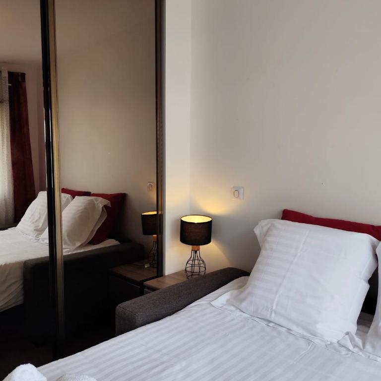 Le Tresor Alpin, vue lac, 2 chambres, garage - Two-Bedroom Apartment - 4