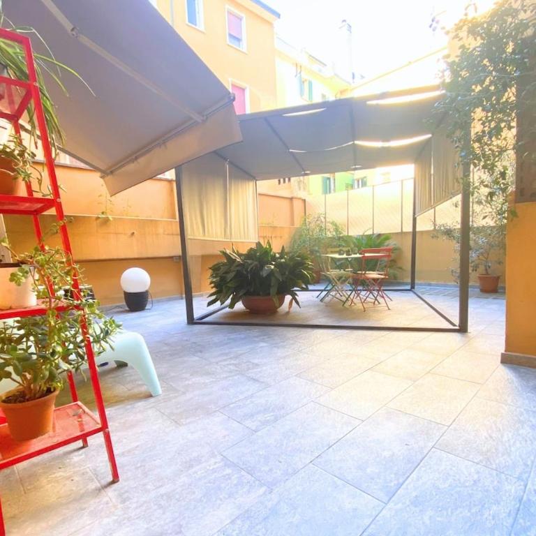 Large Apartment with Courtyard - Historic Center - Appartamento con 2 Camere da Letto - 16