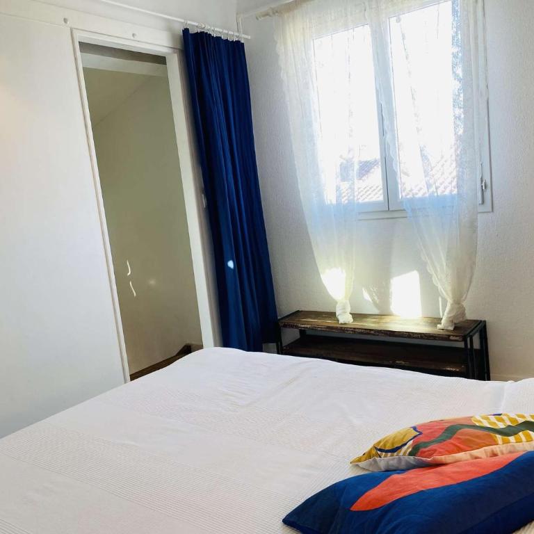 SP340-007 Mais 4 pièces 6 couchages SAINT PIERRE LA MER - Three-Bedroom House - 17