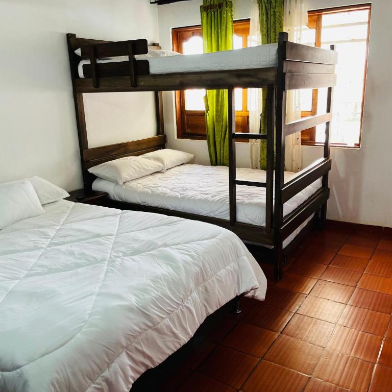 Hospedería Villa Lucía - Family Room - 5