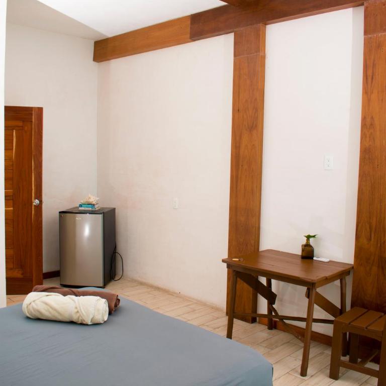 Balu Hotel - Double Room with Private Bathroom - 5