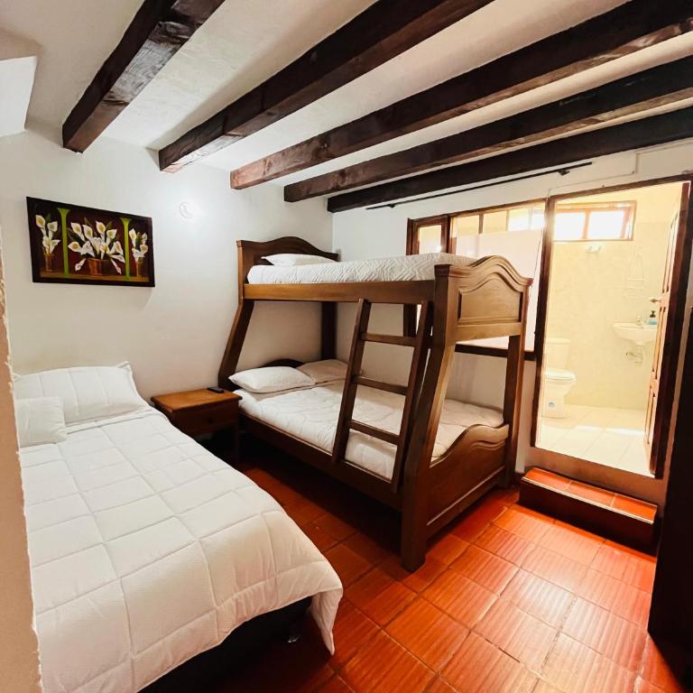 Hospedería Villa Lucía - Family Room with Private Bathroom - 6
