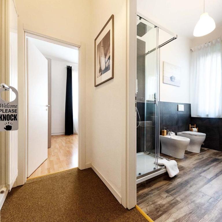Pit Stop - Large Double Room - 22