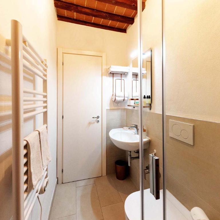 Pit Stop - Deluxe Room - 33