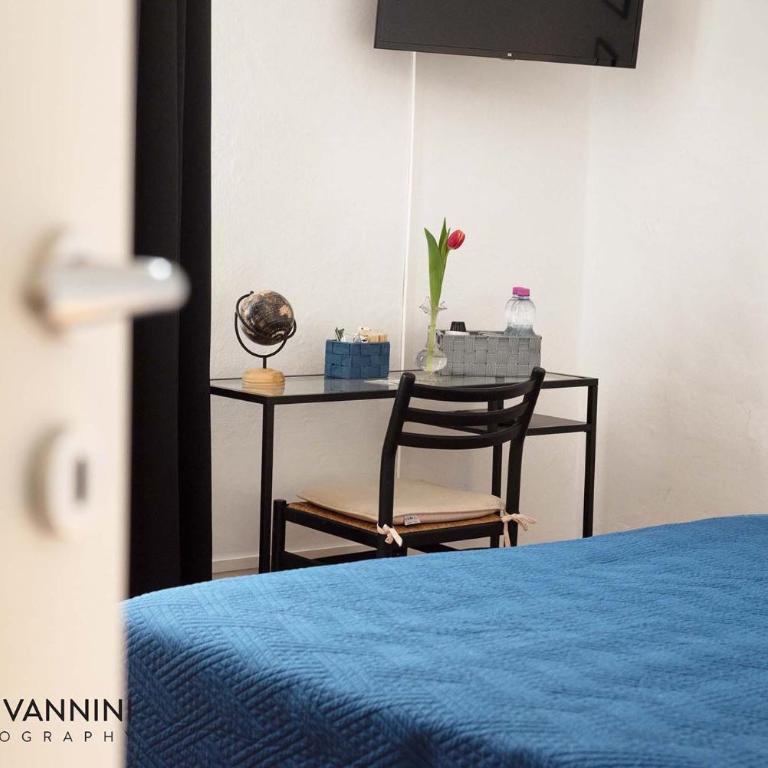 Pit Stop - Large Double Room - 43